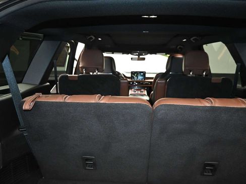 Used 2020 Lincoln Aviator Reserve w/ Equipment Group 202A AWD/4WD image 27