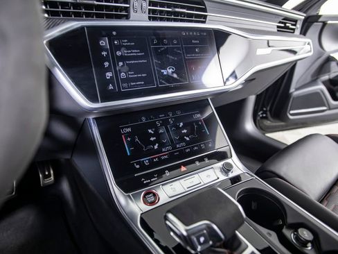 Used 2025 Audi RS 6 performance image 36