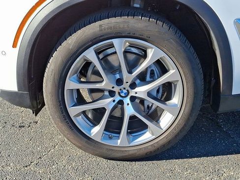 Certified 2025 BMW X5 xDrive40i w/ Parking Assistance Package image 8