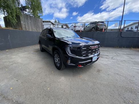 Used 2025 GMC Acadia AT4 w/ LPO, Floor Liner Package AWD/4WD image 8