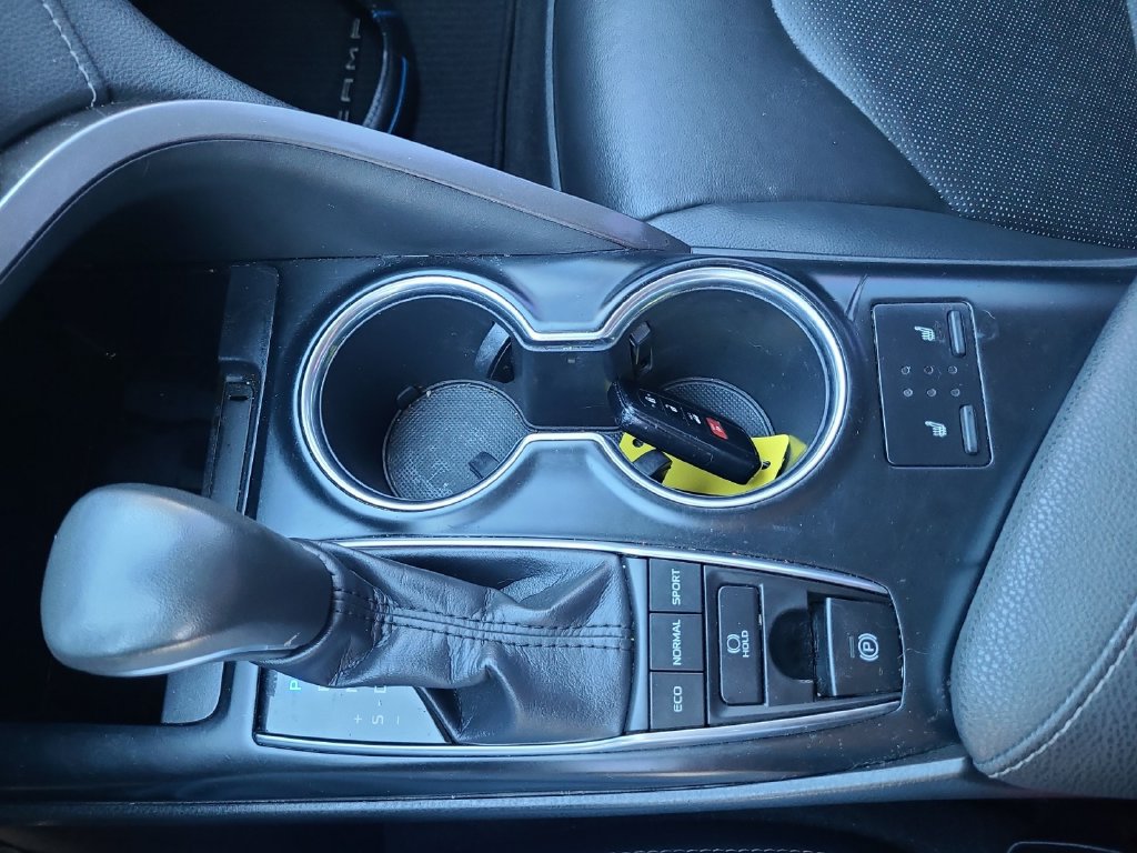 Used 2019 Toyota Camry XSE FWD image 15