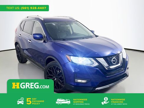 Used 2017 Nissan Rogue SV FWD image 1