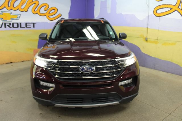 Used 2022 Ford Explorer XLT w/ Equipment Group 202A AWD/4WD image 4