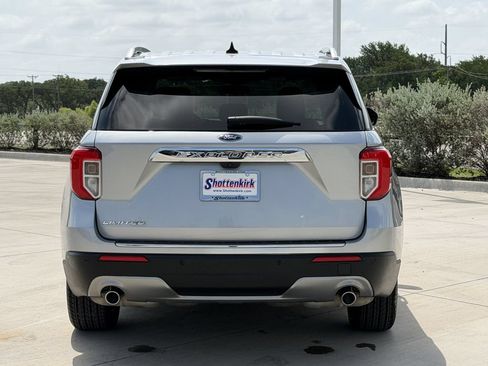 Used 2023 Ford Explorer Limited RWD image 5