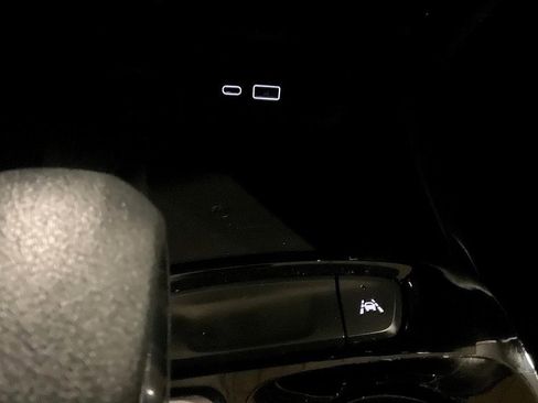 Used 2024 Chevrolet Trax ACTIV w/ Sunroof Package image 23