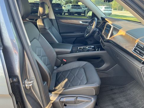 Certified 2024 Volkswagen Atlas SE w/ Panoramic Sunroof Package image 28