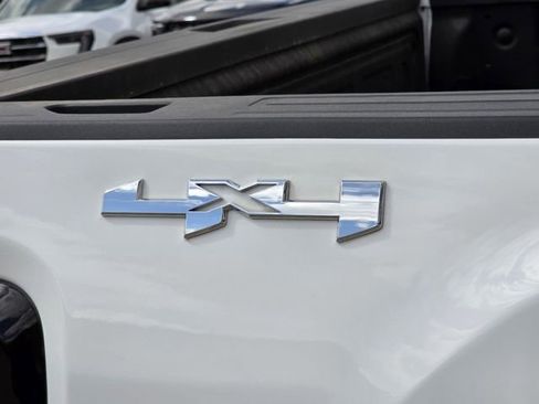 Used 2024 GMC Sierra 2500 Pro image 8