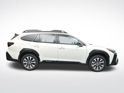 Used 2024 Subaru Outback Limited XT AWD/4WD image 9
