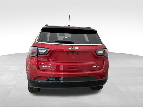 Used 2025 Jeep Compass Limited w/ Elite Group AWD/4WD image 4