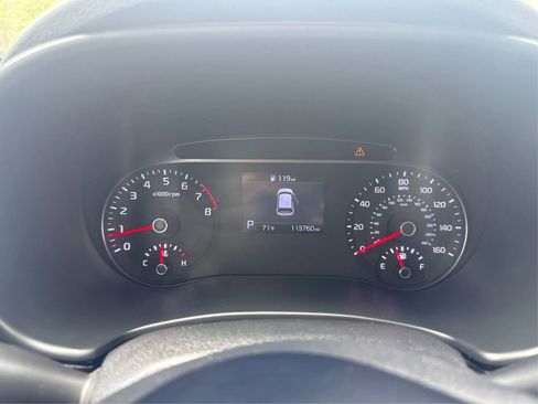 Used 2020 Kia Soul LX FWD image 16