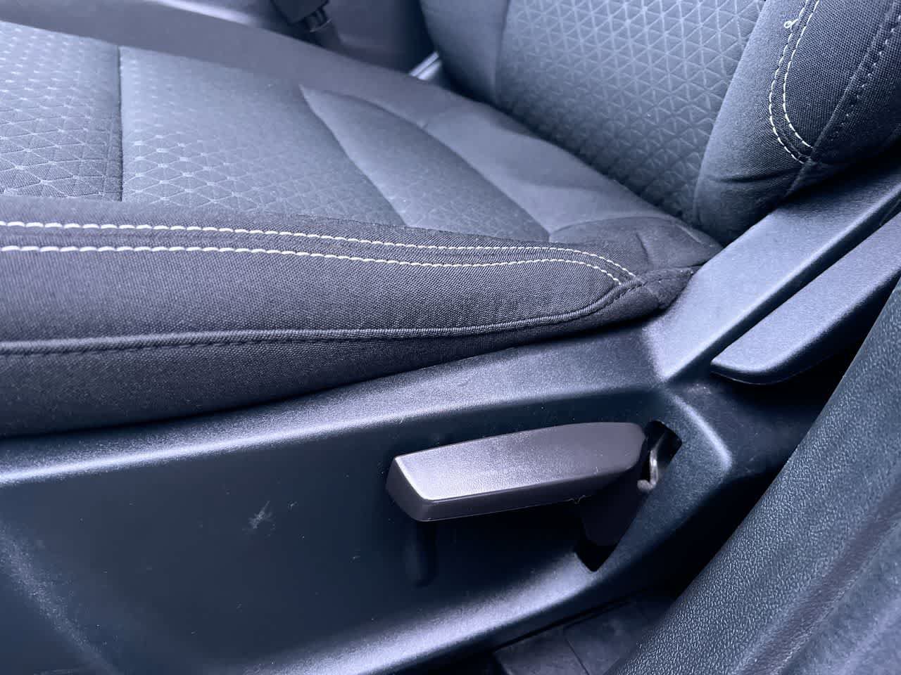 Used 2025 Ford Escape Active AWD/4WD image 12