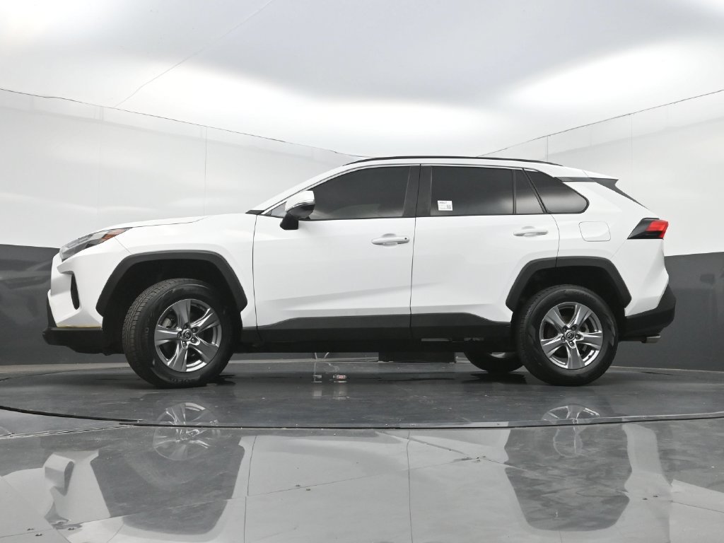 Used 2022 Toyota RAV4 XLE w/ Convenience Package FWD image 27