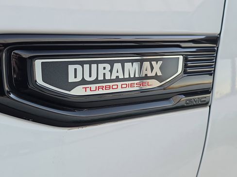 Used 2024 GMC Sierra 1500 Elevation w/ Elevation Premium Package image 4