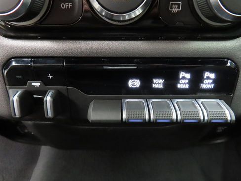 Used 2022 RAM 3500 Laramie image 56