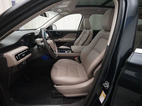Used 2023 Lincoln Aviator Reserve w/ Equipment Group 201A AWD/4WD image 7