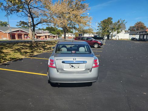 Used 2010 Nissan Sentra 2.0 S w/ Convenience Pkg image 8