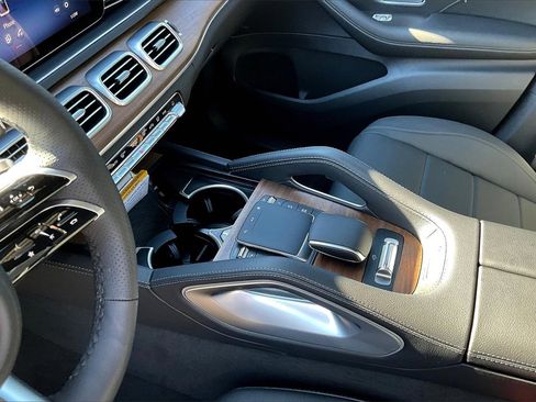 New 2025 Mercedes-Benz GLS 450 4MATIC image 8