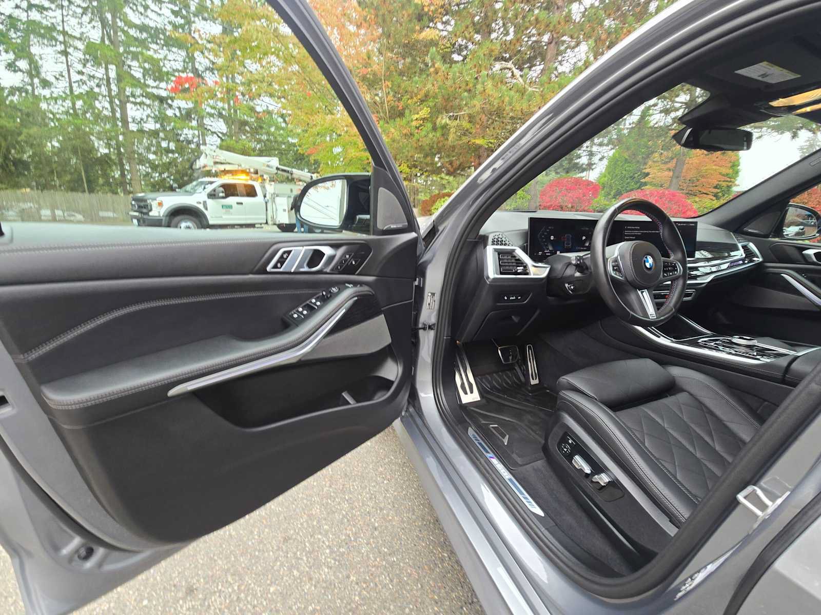 Used 2025 BMW X5 M60i AWD/4WD image 19