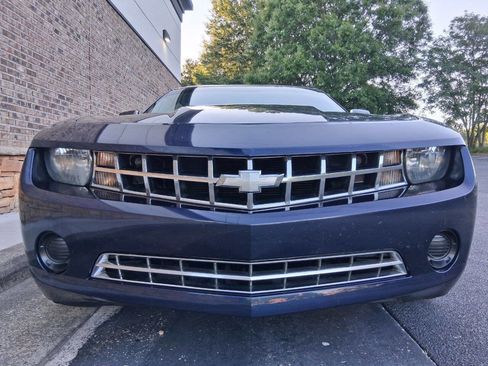 Used 2011 Chevrolet Camaro LS RWD image 8