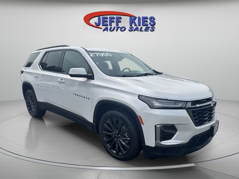 Used 2023 Chevrolet Traverse RS AWD/4WD image 3