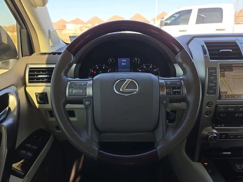 Used 2014 Lexus GX 460 w/ Premium Package image 24