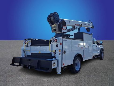 New 2024 Ford F550 XL image 3