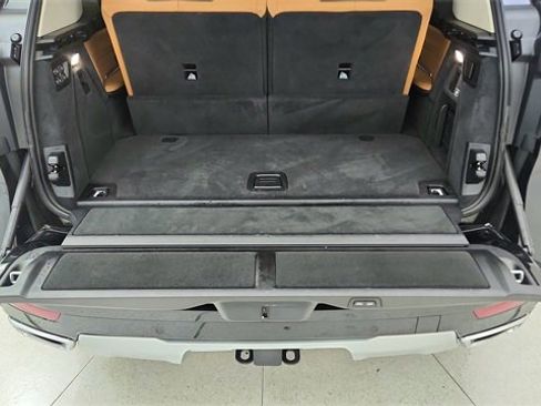 Used 2025 BMW X7 xDrive40i w/ Executive Package image 14