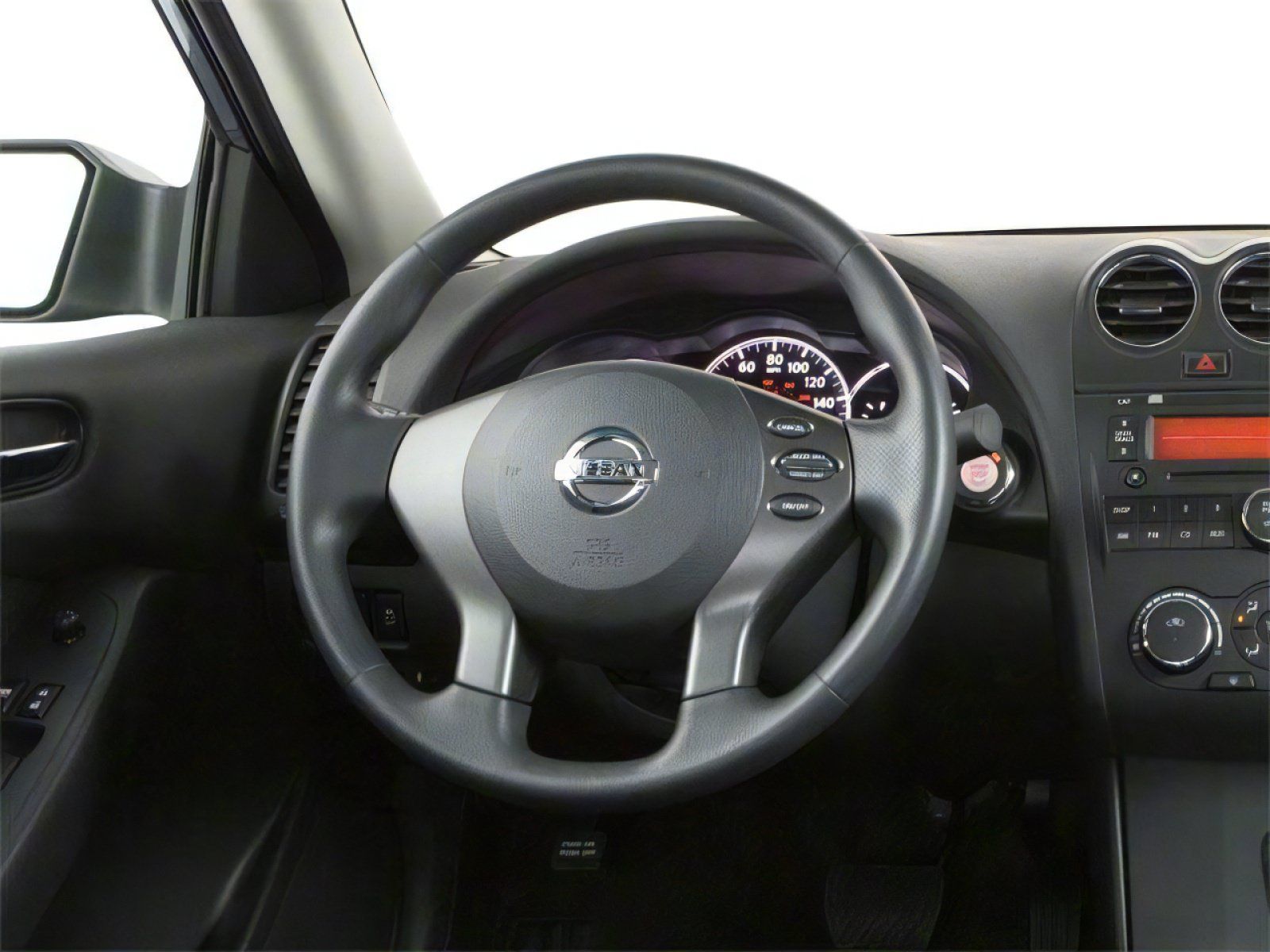 Used 2010 Nissan Altima 2.5 S w/ Premium Audio Pkg FWD image 4