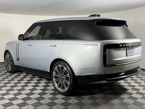 New 2025 Land Rover Range Rover SE image 5