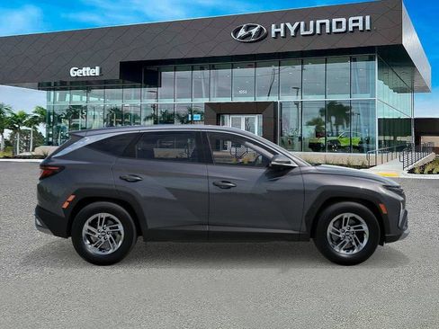 Used 2026 Hyundai Tucson SE FWD image 7