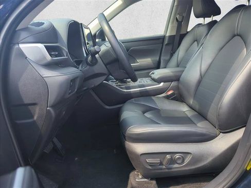 Certified 2026 Toyota Highlander XLE AWD/4WD image 10
