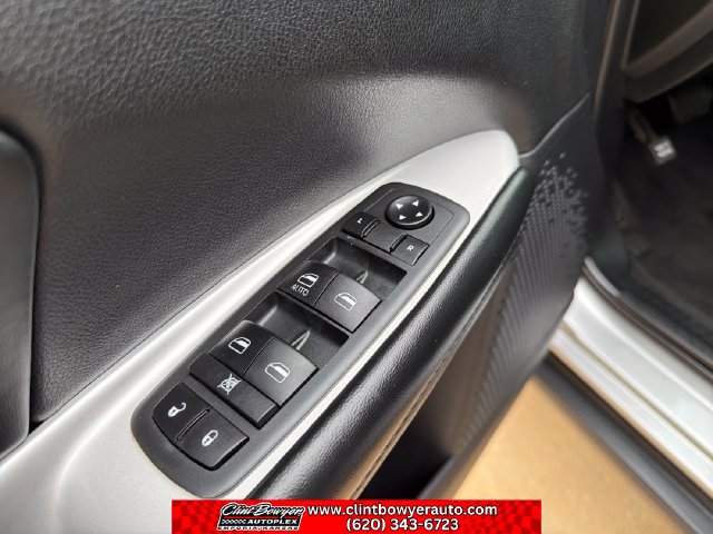 Used 2020 Dodge Journey SE w/ SE Popular Equipment Group FWD image 12