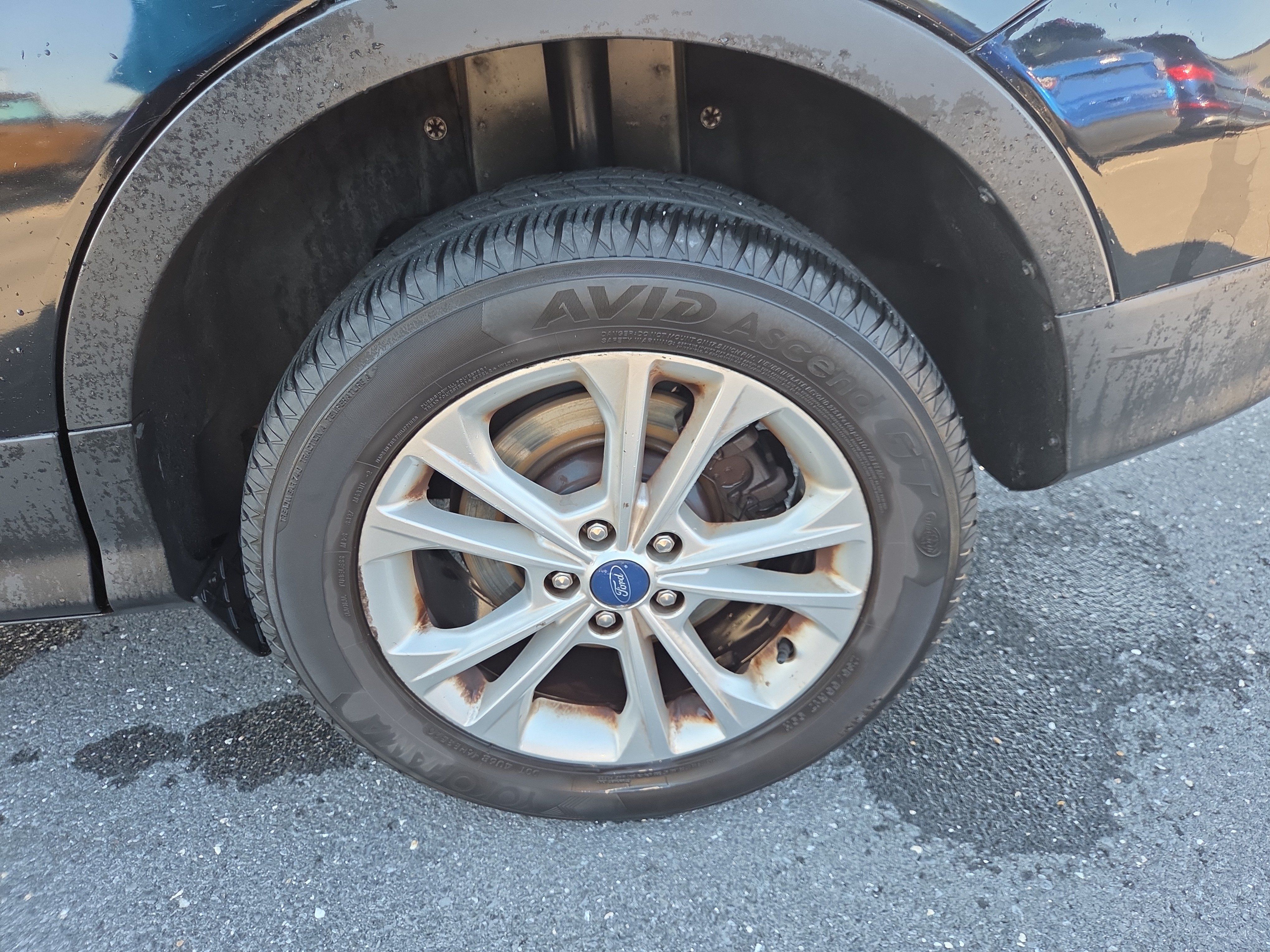 Used 2018 Ford Escape SE w/ Ford Safe & Smart Package AWD/4WD image 27