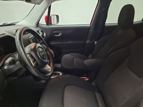 Used 2016 Jeep Renegade Latitude image 17