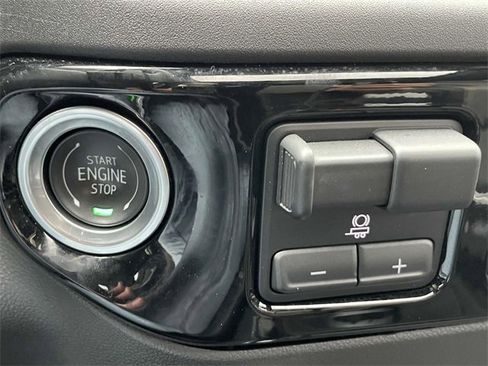 Certified 2024 Chevrolet Silverado 1500 ZR2 w/ Technology Package image 23