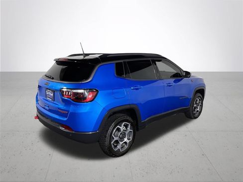 Used 2022 Jeep Compass Trailhawk w/ Trailhawk Convenience Group AWD/4WD image 6