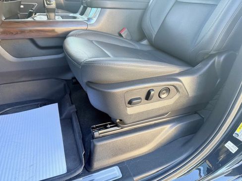 Used 2025 GMC Sierra 1500 SLT w/ SLT Premium Plus Package image 12