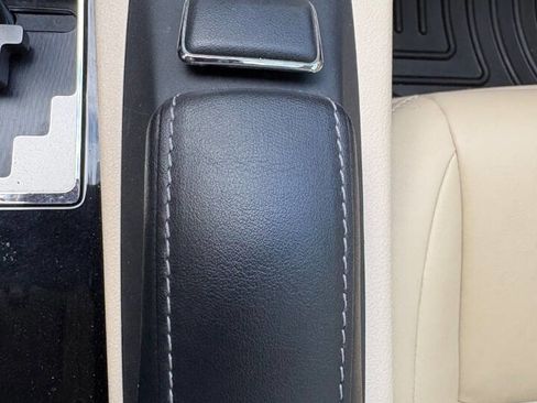 Used 2013 Lexus ES 350 Base 4dr Sedan w/ Premium Pkg image 24