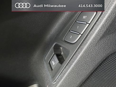 Used 2023 Audi Q3 2.0T Premium w/ Convenience Package AWD/4WD image 14
