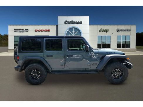 Used 2024 Jeep Wrangler Unlimited Sport AWD/4WD image 2