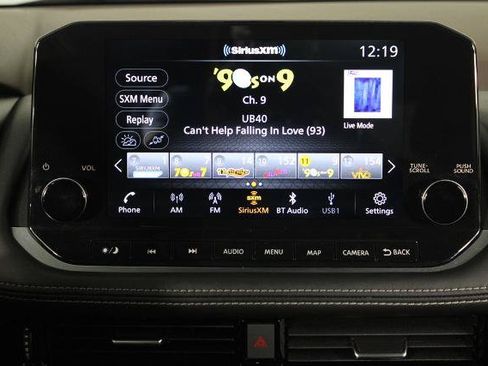 Certified 2023 Nissan Rogue Platinum FWD image 9
