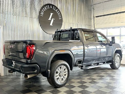 Used 2021 GMC Sierra 3500 Denali w/ Denali Ultimate Package image 3
