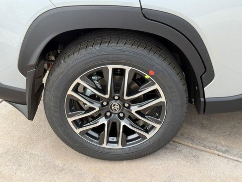 New 2026 Toyota Corolla Cross XLE image 7