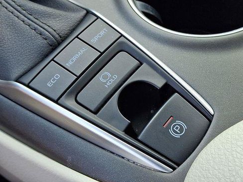 Certified 2023 Toyota Camry XLE FWD image 16