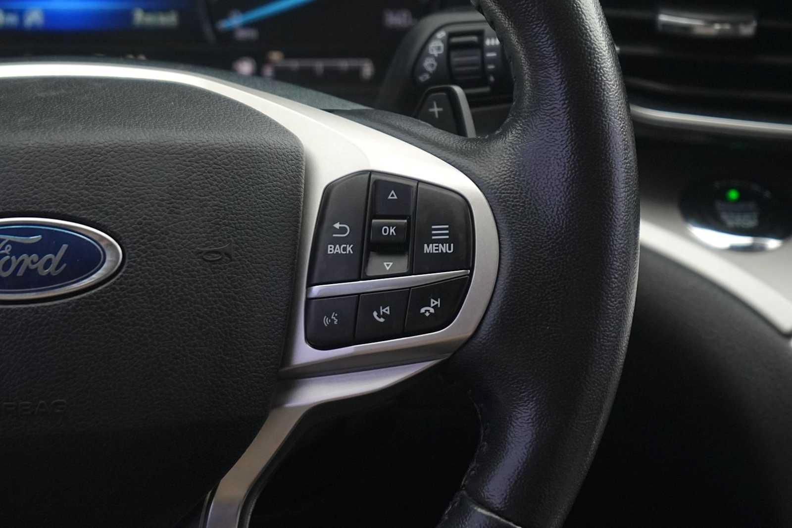Used 2020 Ford Explorer XLT w/ Equipment Group 202A AWD/4WD image 18