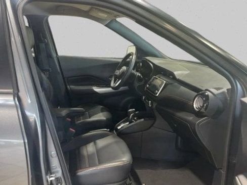 Used 2020 Nissan Kicks SR w/ SR Premium Package FWD image 19