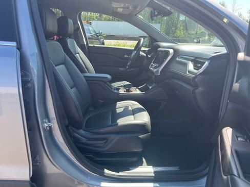 Used 2023 GMC Acadia SLT AWD/4WD image 11