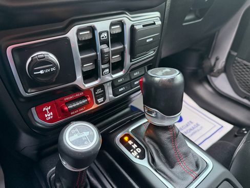 Used 2021 Jeep Wrangler Unlimited Rubicon image 21