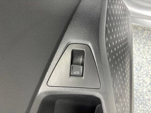 Used 2025 Volkswagen Jetta Sport FWD image 32