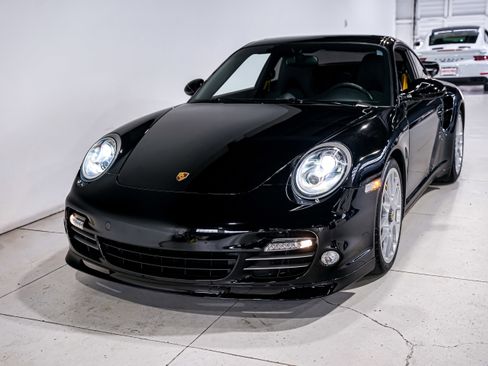 Used 2012 Porsche 911 Turbo S image 44
